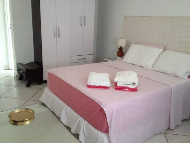 3 rooms, beach and pool, next to Leblon gallery image 5