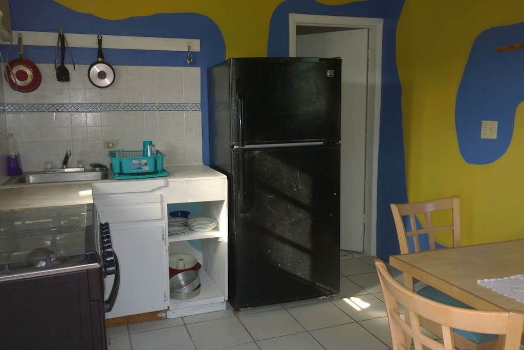 Full kitchen