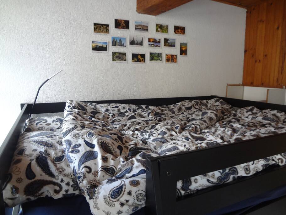 Double bed, super comfy!