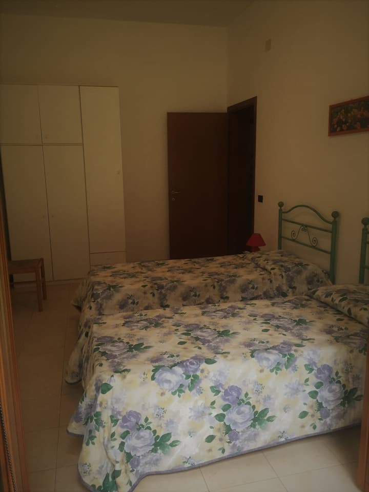 غرفة النوم 2