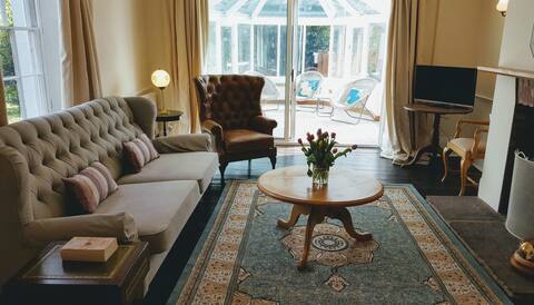 Top performing Airbnb: Beautiful and Spacious Georgian farmhouse in Herefordshire