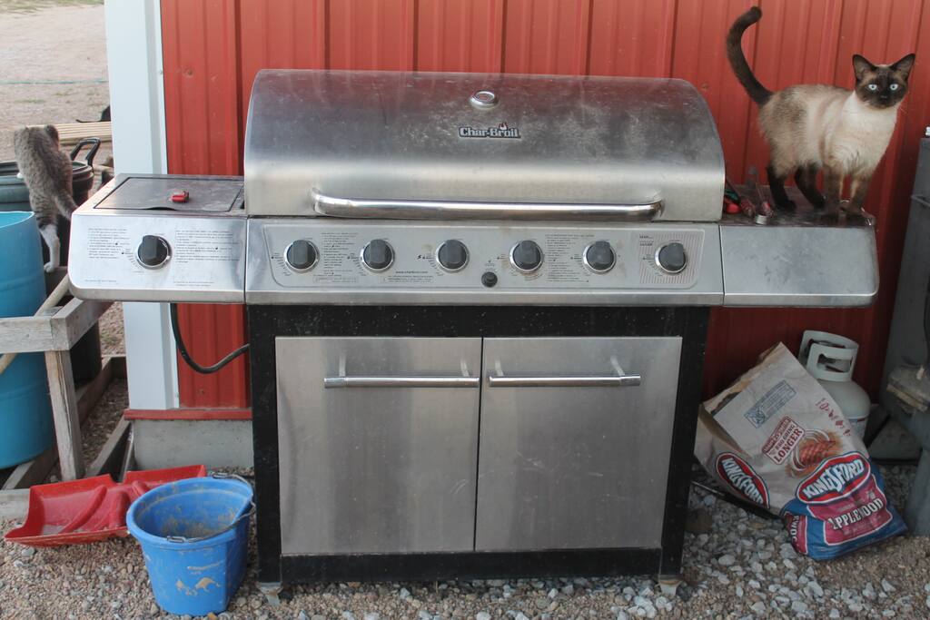 Grill will be available for you to use if needed