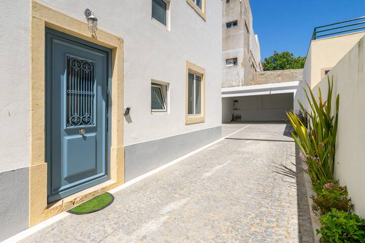 Luxury Town House gallery image 4