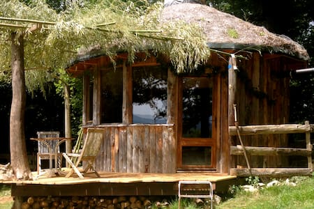 Round organic cabin