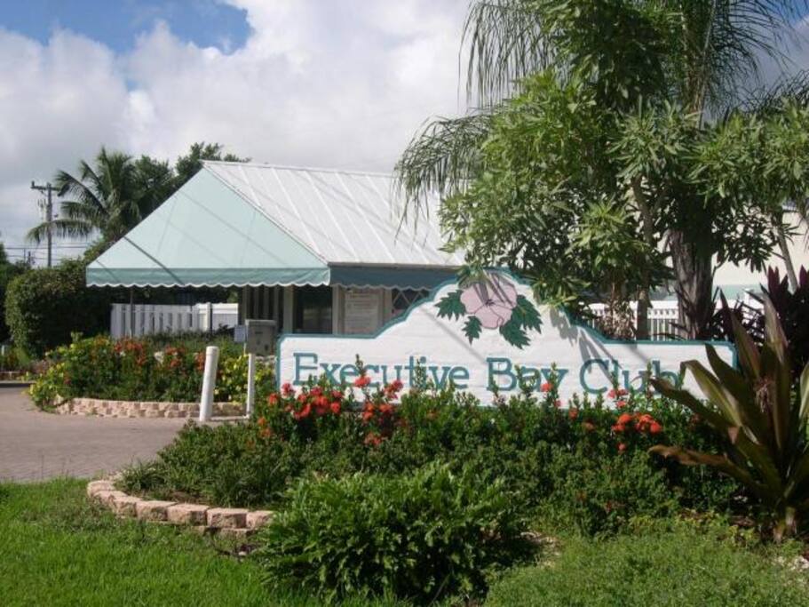 EBC 24 hour security entrance gate house