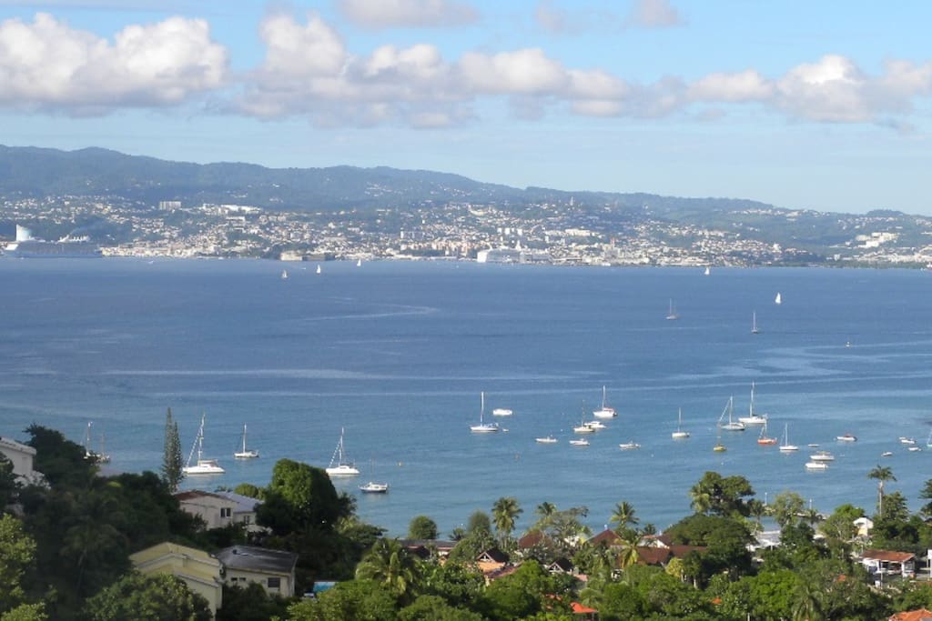 Villa Ansalane - T2 Anna - Vue sur la baie de Fort-de-France