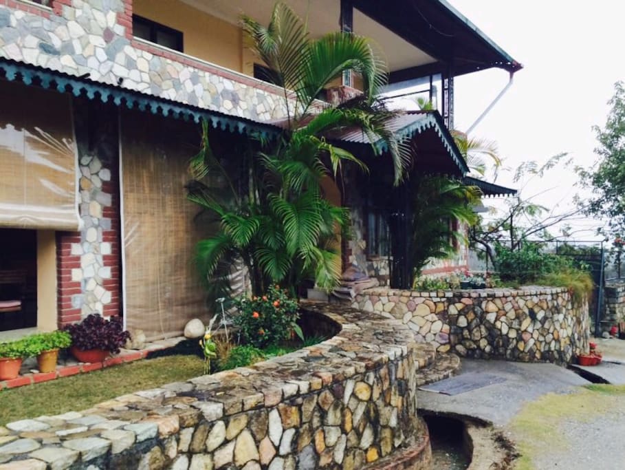 Thikana At Bharatwala, Residence