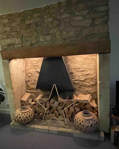 Popular Airbnb listing: 4 Oddfellows Row in Gloucestershire