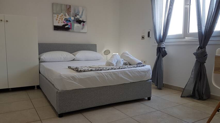 Sky Apartment- Athens Center, 5 BD, 3.5 BATH gallery image 2