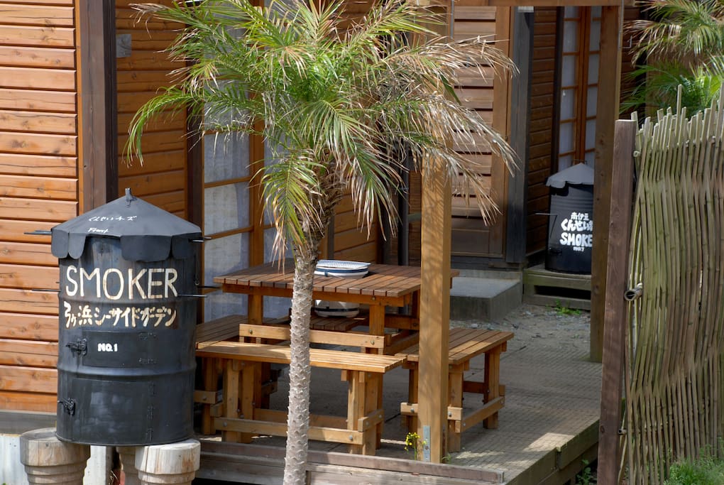屋根付バーベキューテラス Covered barbecue terrace with a roof