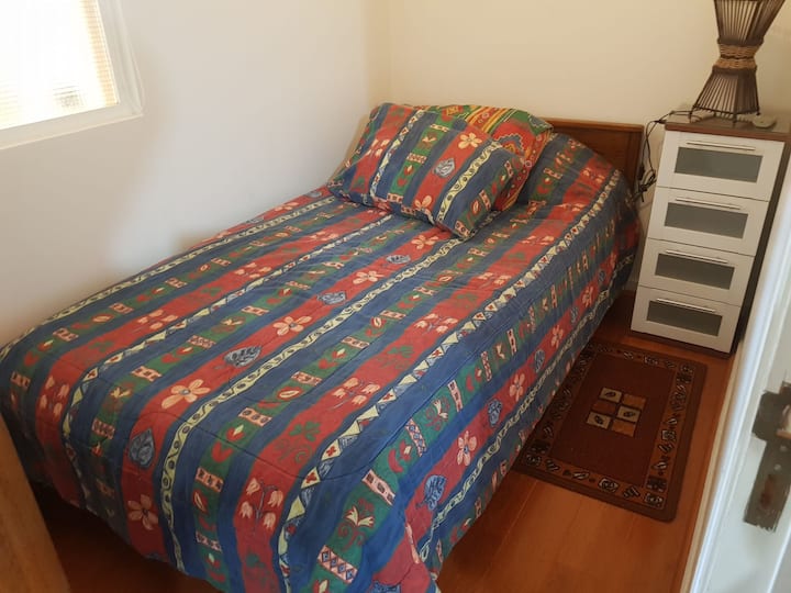 1 1/2 سرير في غرفة النوم الثانية ، مرتبة روزن من الدرجة الأولى