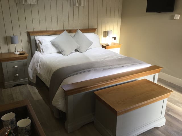 1 The Stables luxury independent studio Burford