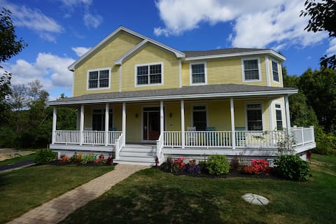 Spacious Private Home Near Beach & Downtown OGT
