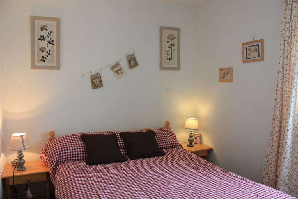 Chambre lit 140