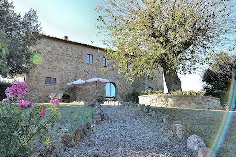 Big Tuscan Mansion Apt with Pool & WIFI