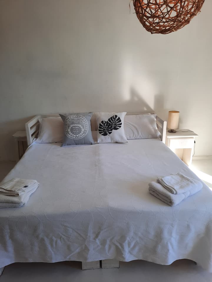 Kitnet com varanda em General San Martín