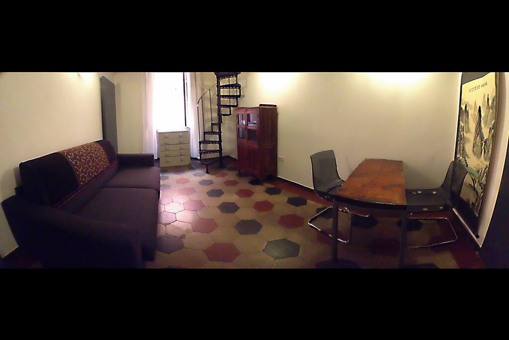 Here we have another bed-sofa (this one is amazingly confy) and a desk in case you want to study or send some e-mails.