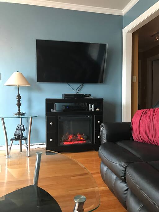 Fireplace has a remote control to set the lighting and temperature. Very cozy, and warms up fast!