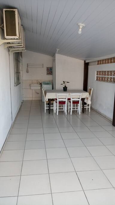 Mesa na área externa