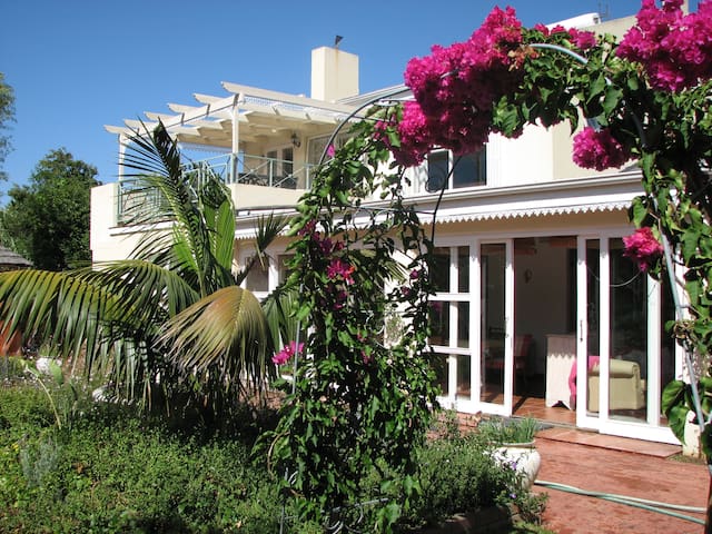 Constantia Lazy River, Arum cottage gallery image 3