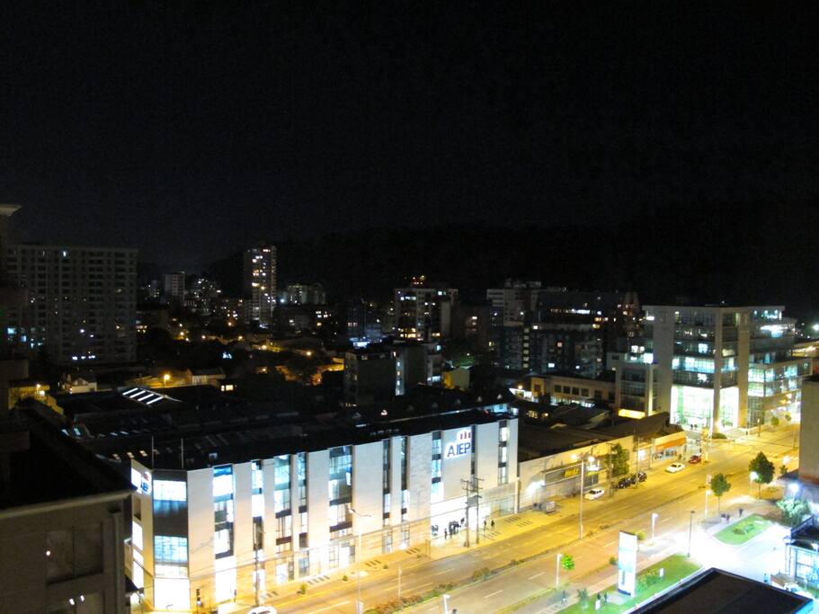 Vista nocturna desde el balcón