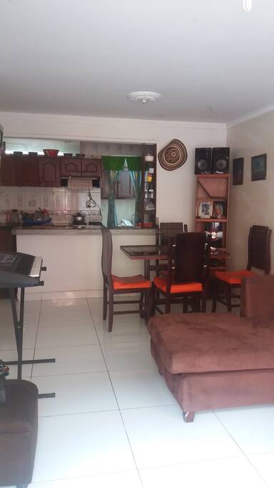 Casa tres niveles tres habitaciones conjunto cerrado cerrado