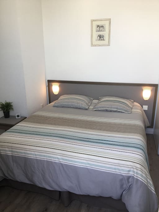 La chambre indépendante avec un lit pour 2