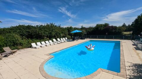 Charming cottage with swimming pool Marais Poitevin