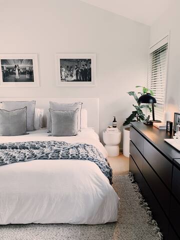 A Designer’s home, with a beautiful bush outlook gallery image 2