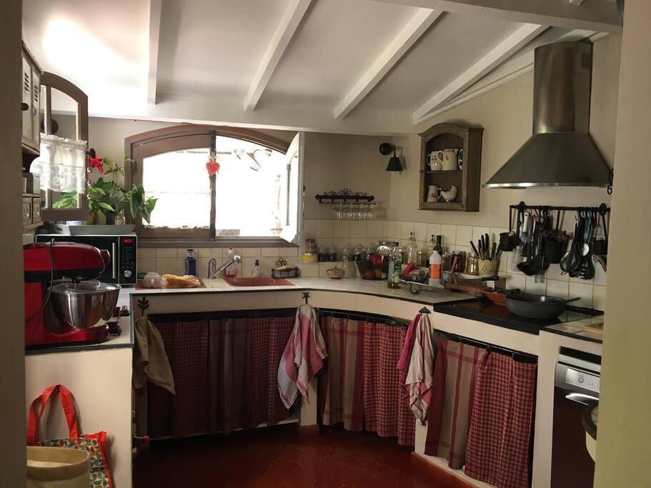 CUISINE EQUIPEE