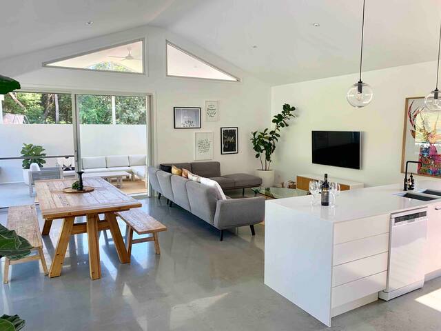 The White Barn- Byron Bay Hinterland, Ocean Views gallery image 5