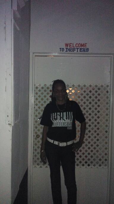 Lorraine, Housekeeper