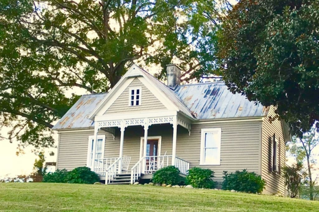 Historic Refurbished Tellico Home Houses for Rent in Tellico Plains