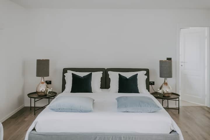 غرفة نوم مزدوجة في الطابق الأول