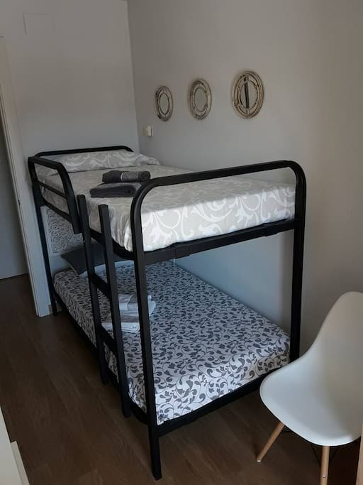 Habitacion individual con cama litera