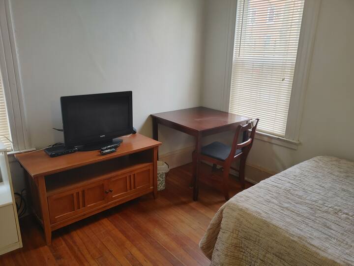 Hartford Vacation Rentals Airbnb