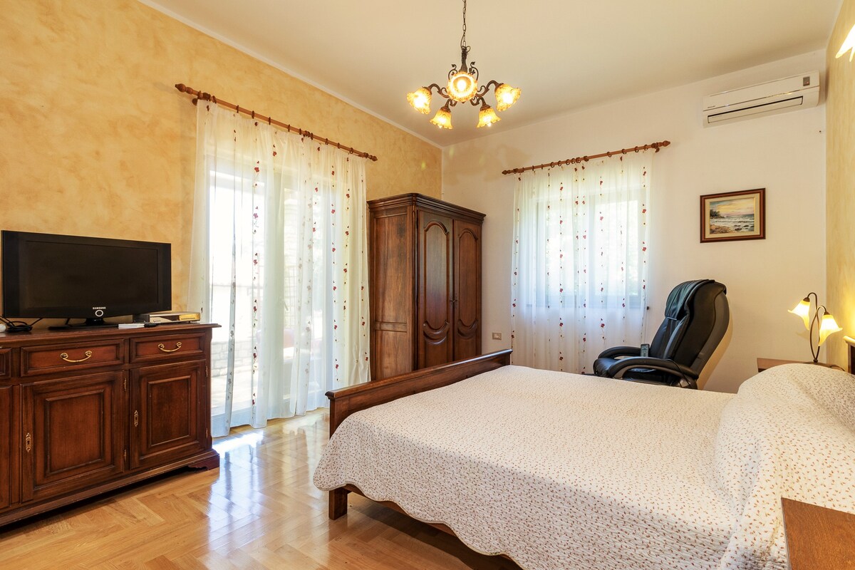 غرفة النوم 1