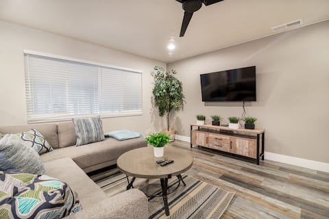 3BR Family Home w/ Ping Pong, WiFi & Near Downtown
