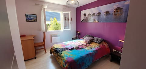 Bedroom + kitchen in house 10 min Besançon