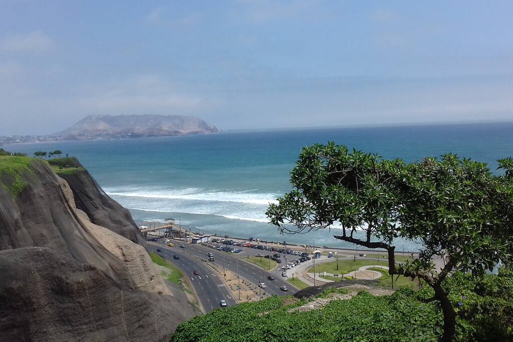 Neighborhood close to Malecon