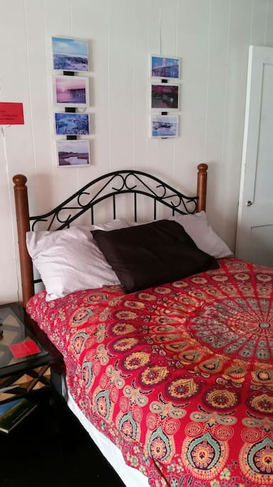 queen size bed