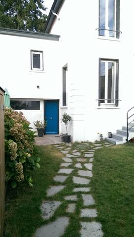 Town house with garden in Lyon gallery image 4