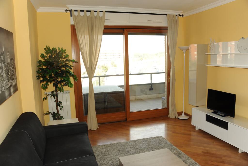 Comfortable double Sofa Bed and cable LCD TV free wi-fi