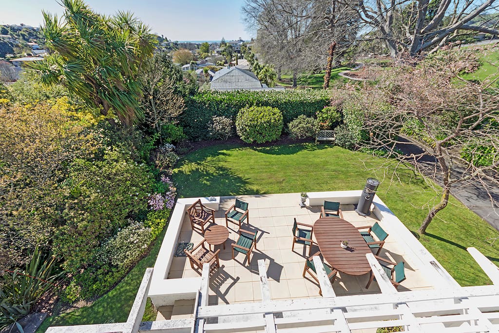Fantastic Outdoor entertaining area