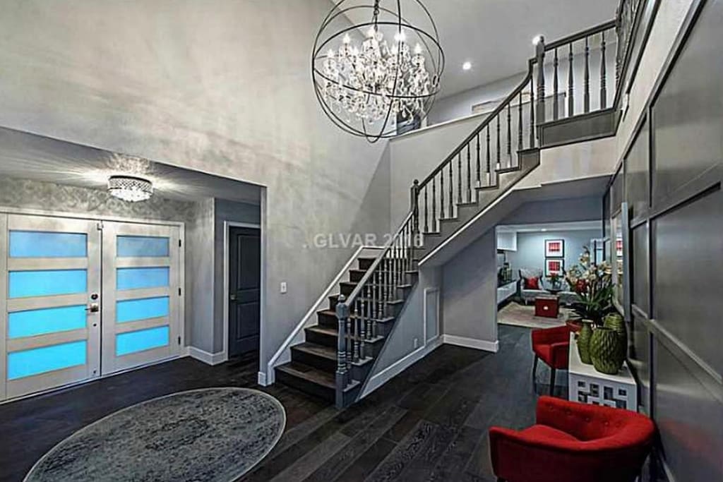 Wow factor entrance with gorgeous chandelier.
