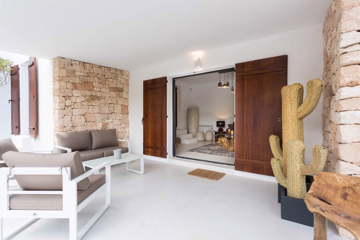 Top performing Airbnb: Architect Country Villa luxury ! ETV2365E in Sant Antoni De Portmany
