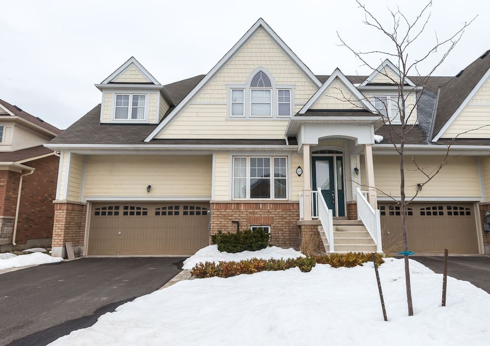 Front exterior (end unit)