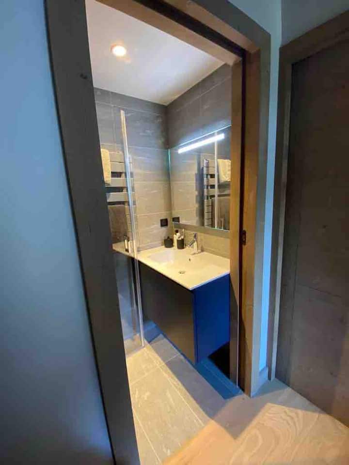 Chumba cha kuogea cha chumba chenye kitanda 160 