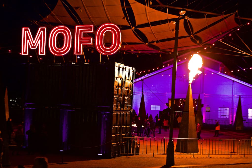 2 minute walk to Dark MoFo main entrance from your apartment