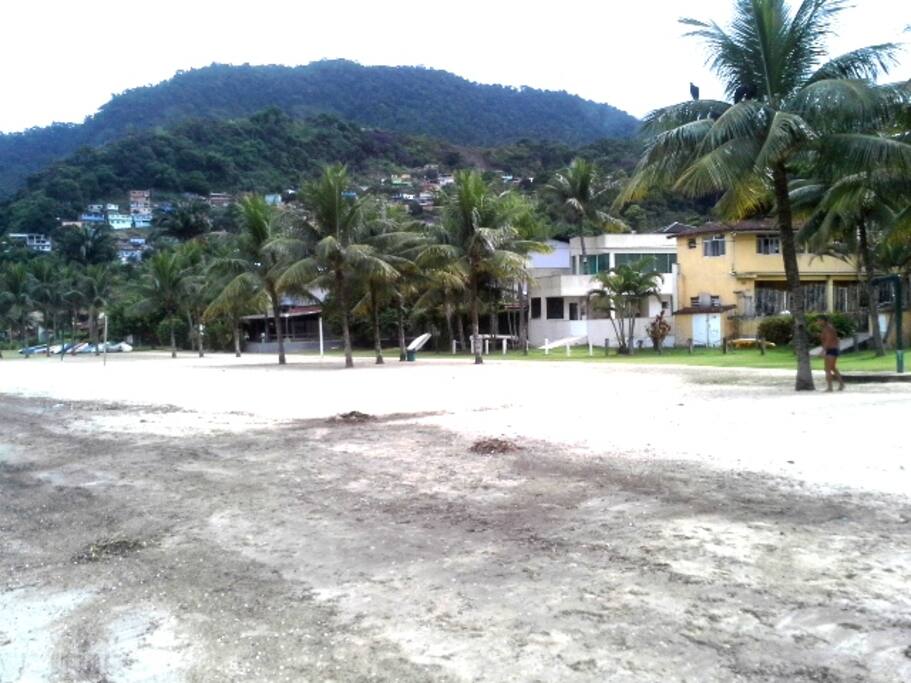 A praia do condomínio